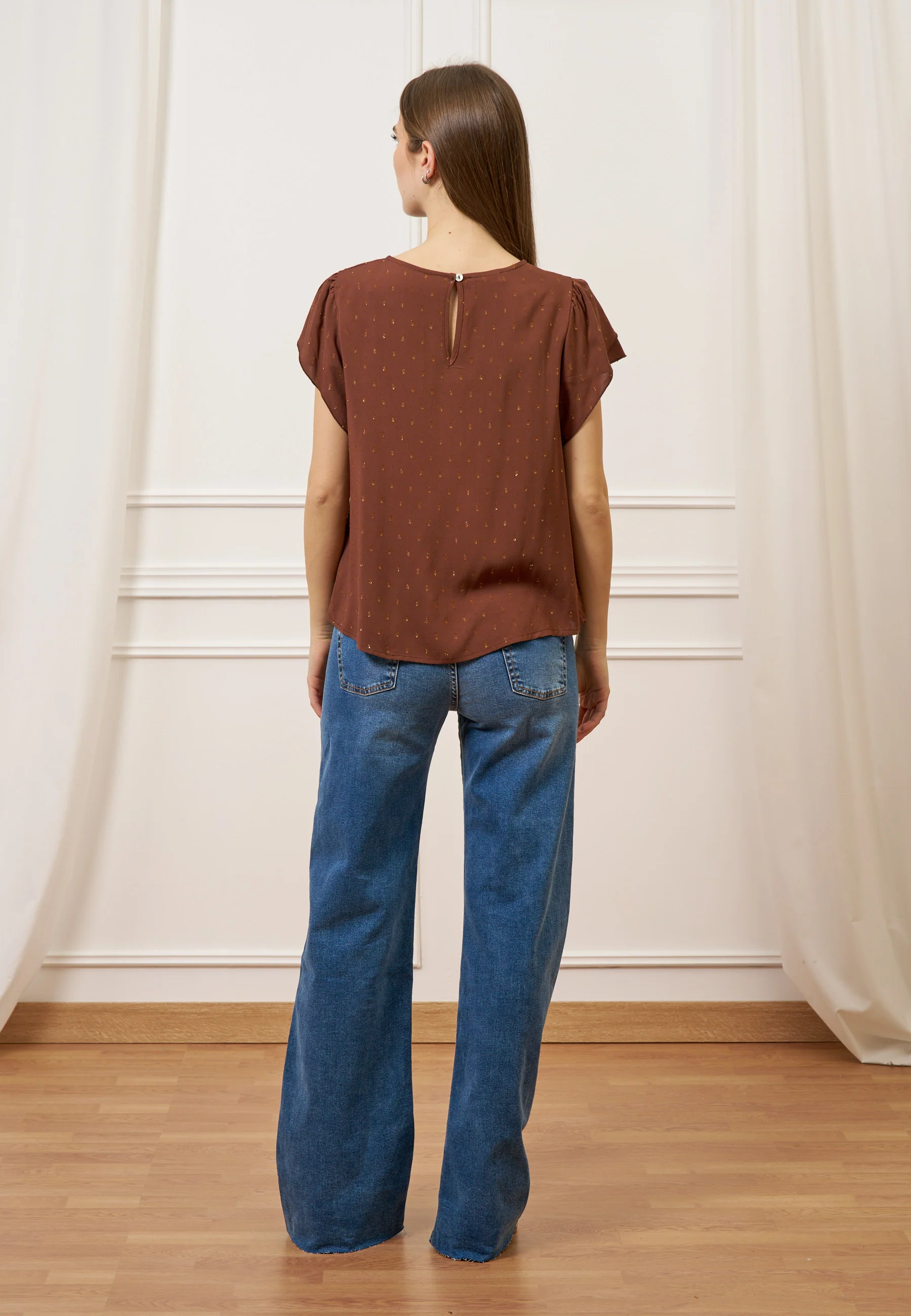 Blusa con maniche a petalo - MARRONE - Image 5