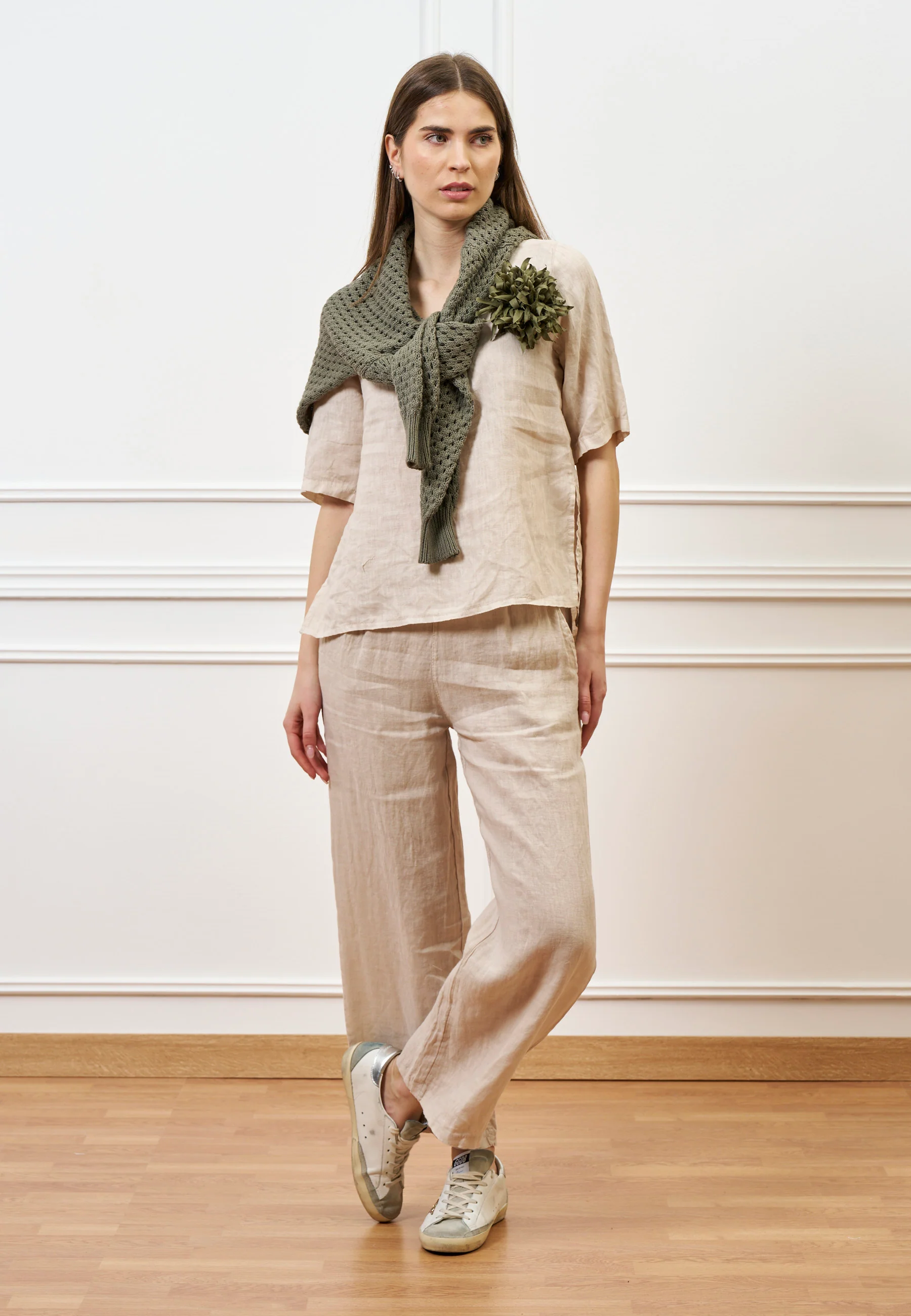 Blusa con scollo a V in lino - BEIGE - Image 3