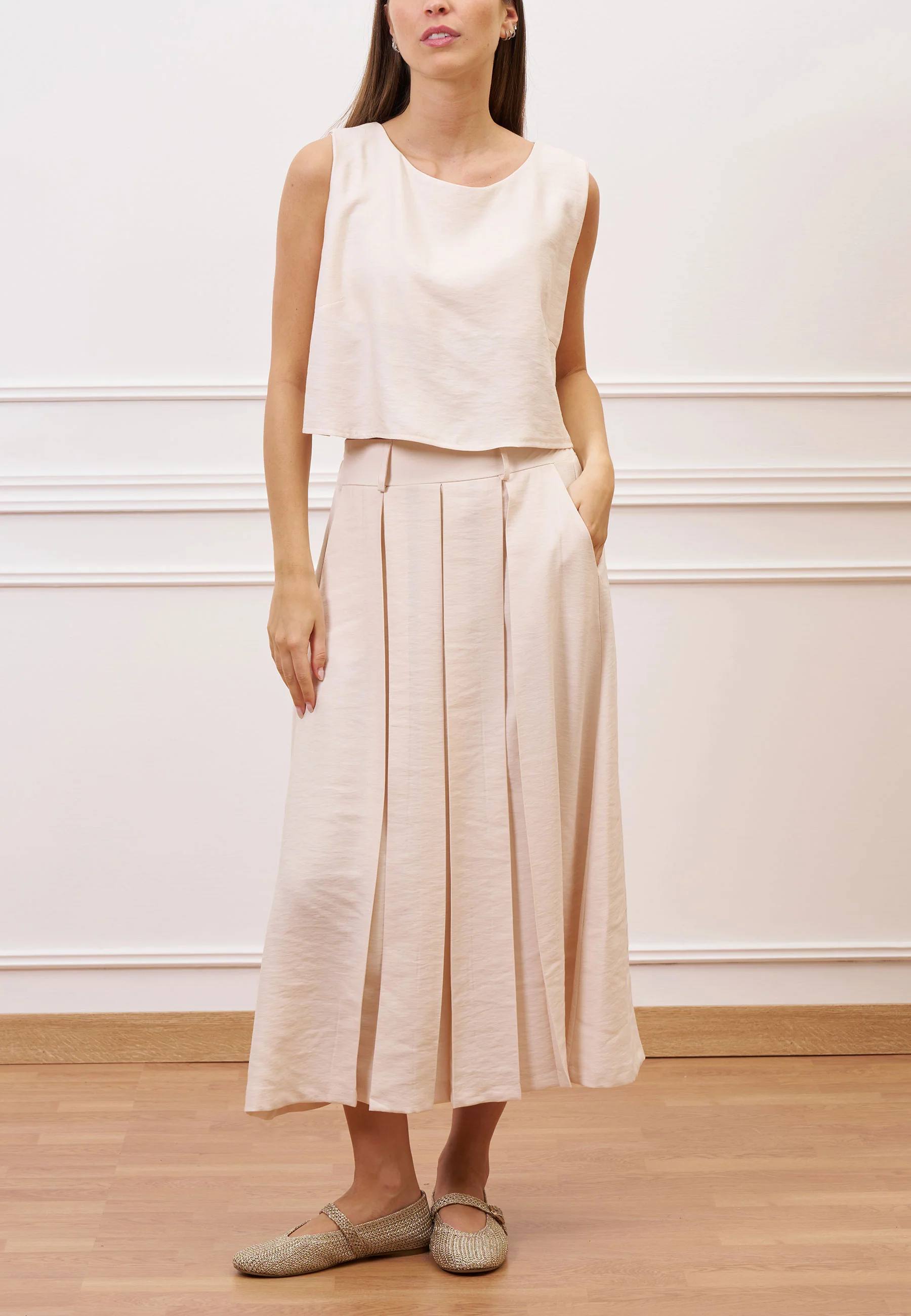Blusa crop smanicata in viscosa - AVORIO - Image 3