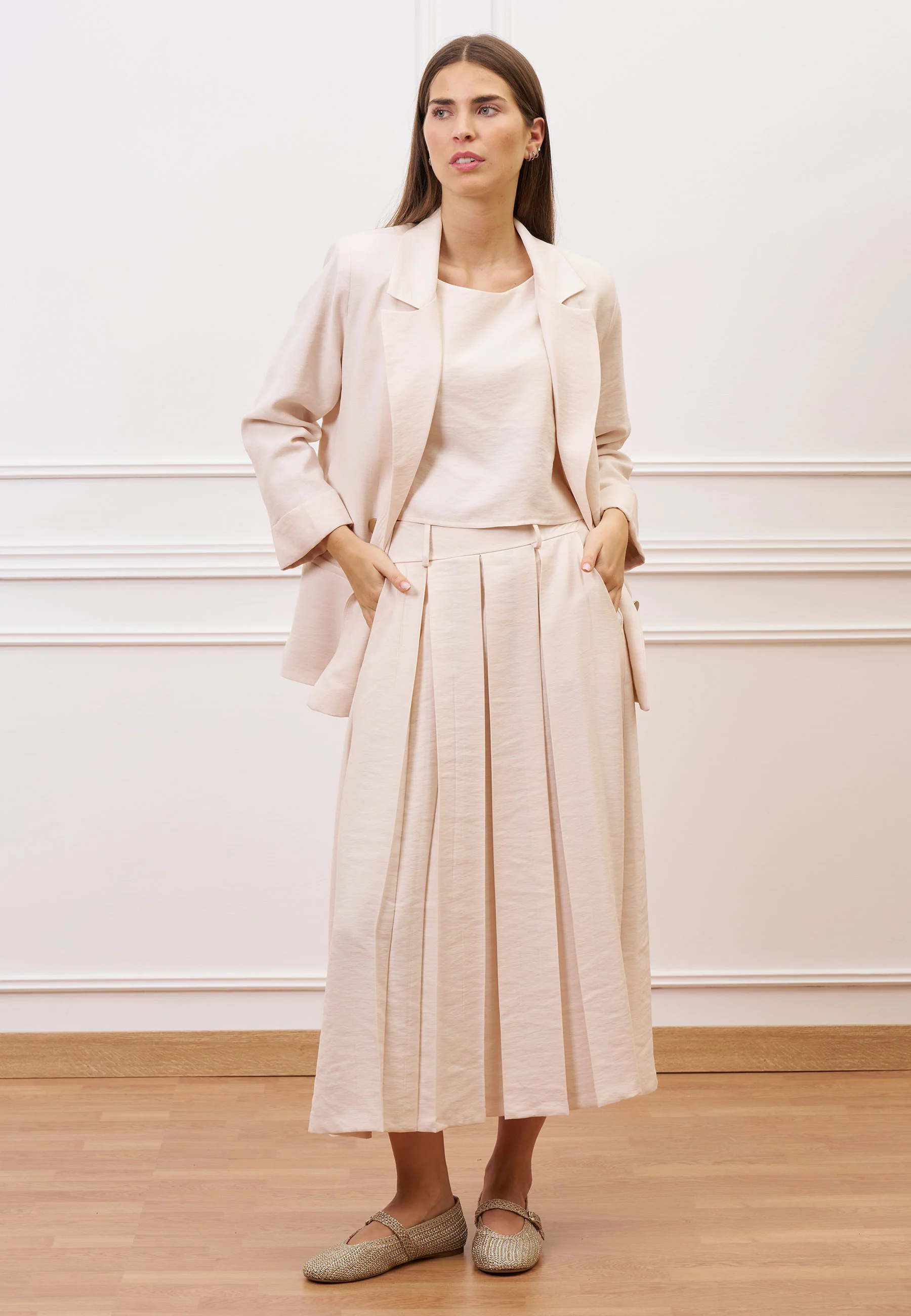 Blusa crop smanicata in viscosa - AVORIO - Image 9