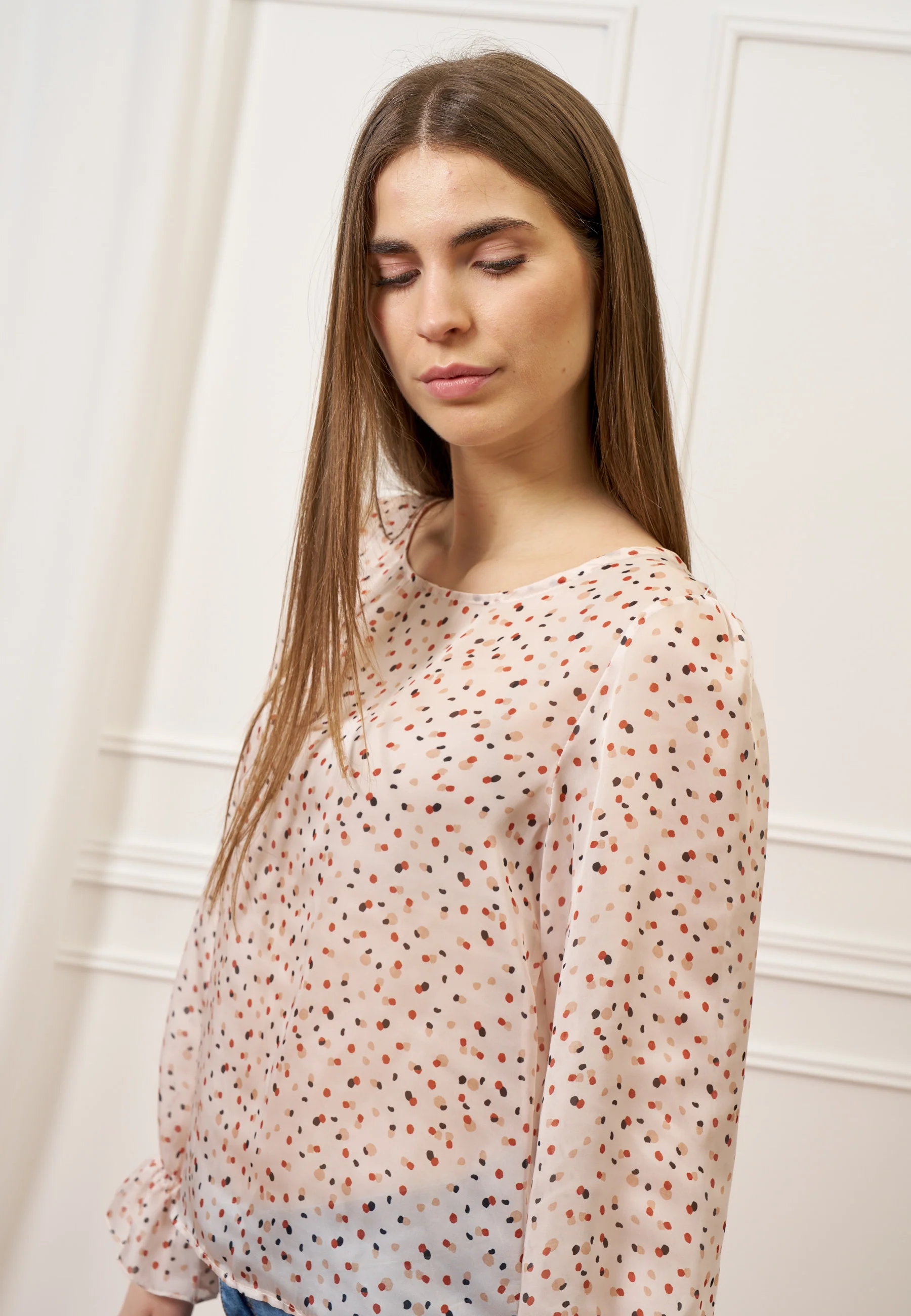 Blusa fantasia con polso volant - AVORIO/COCCIO - Image 4