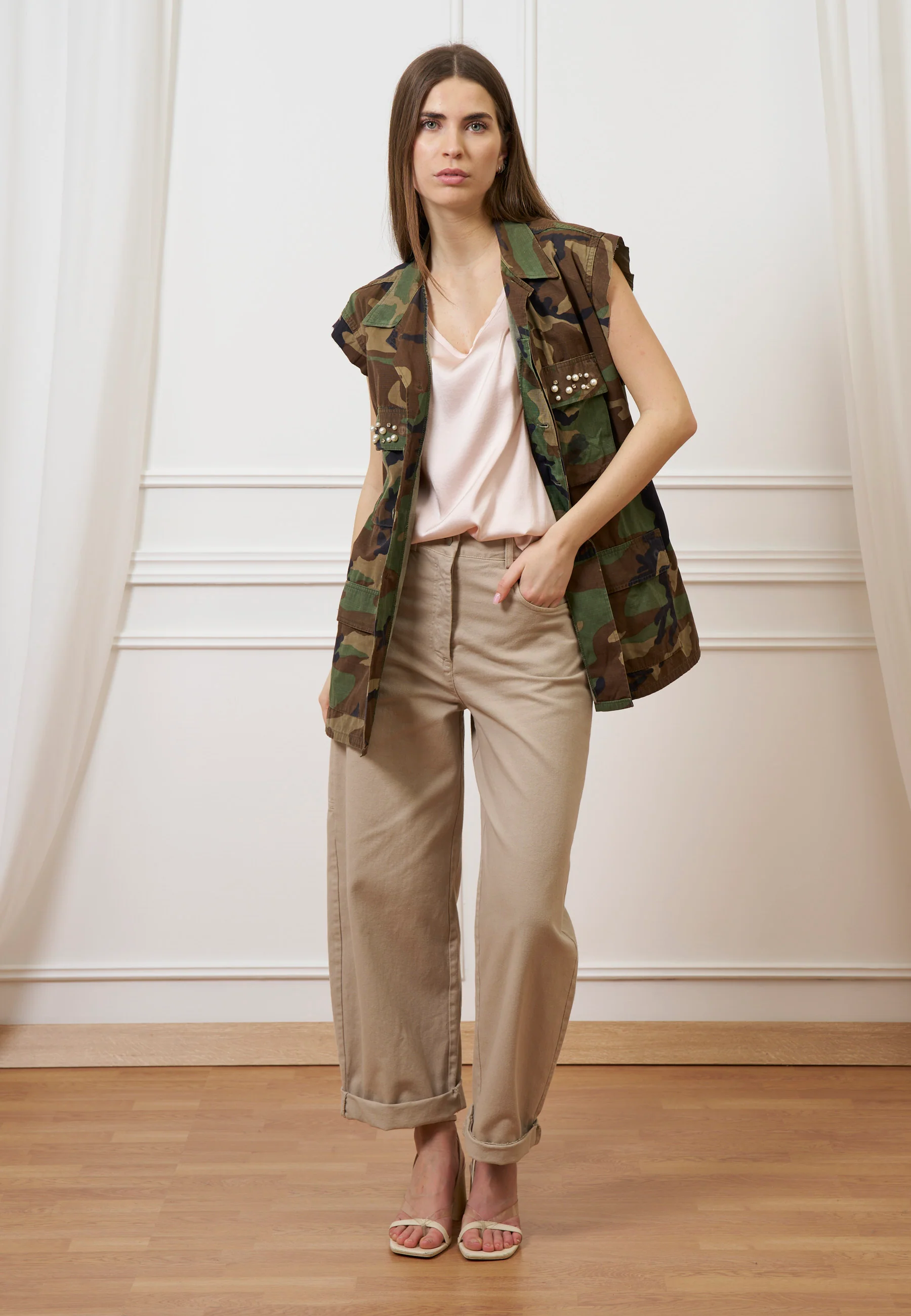 Blusa smanicata in raso di viscosa - CIPRIA - Image 6