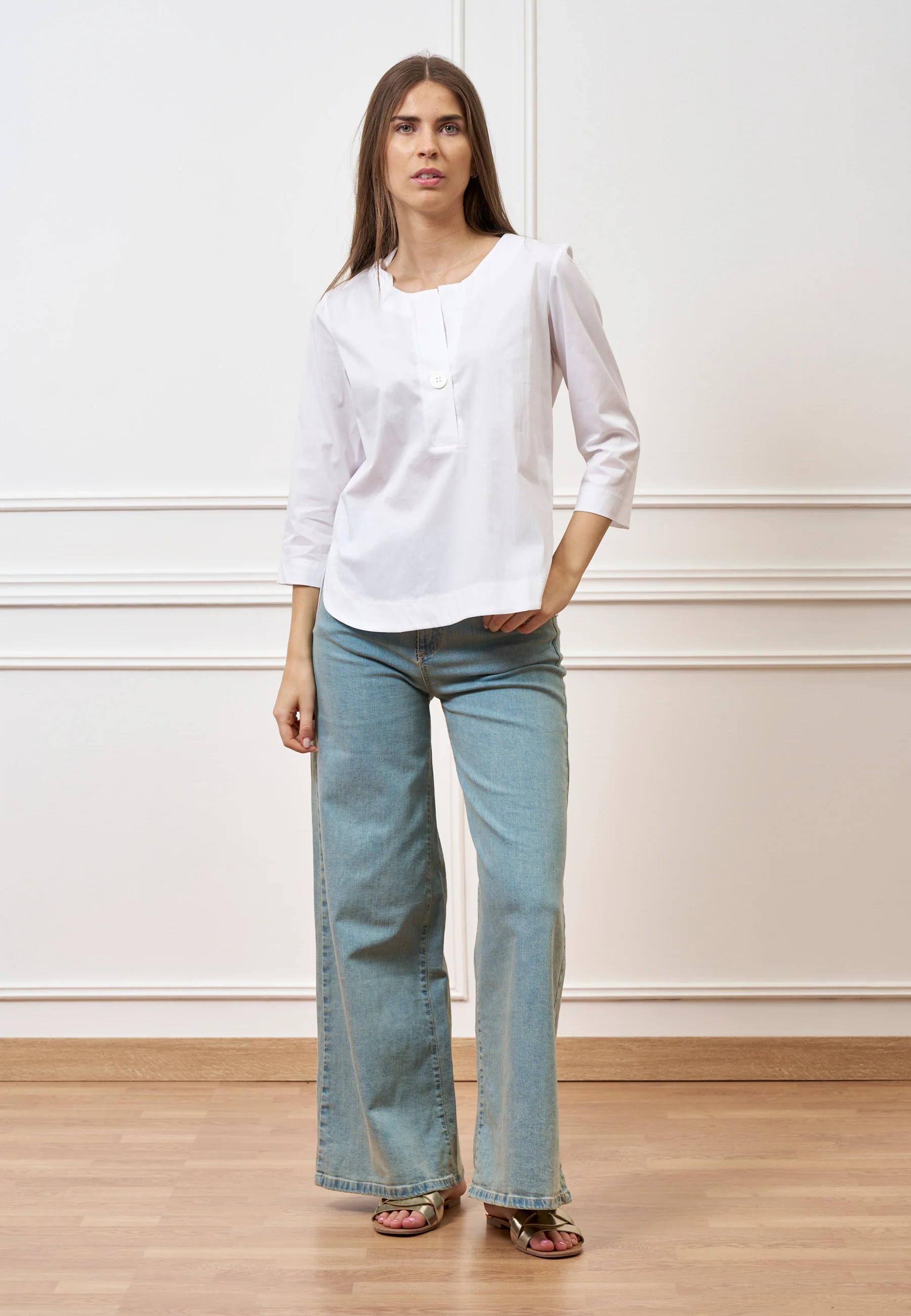 Camicia con bottone e spacchetti sul fondo - BIANCO - Image 3