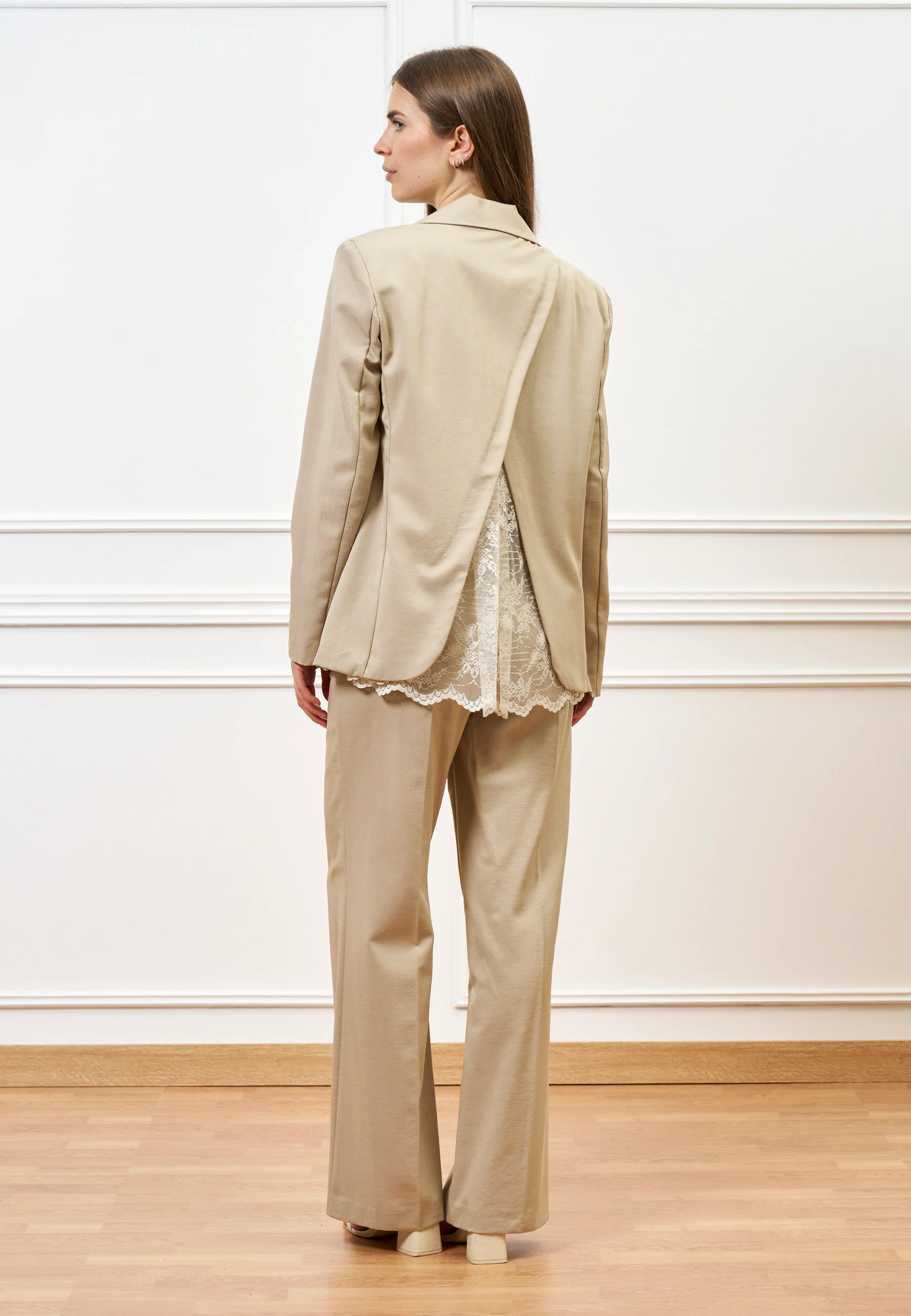 Giacca inserto retro in pizzo - BEIGE - Image 12