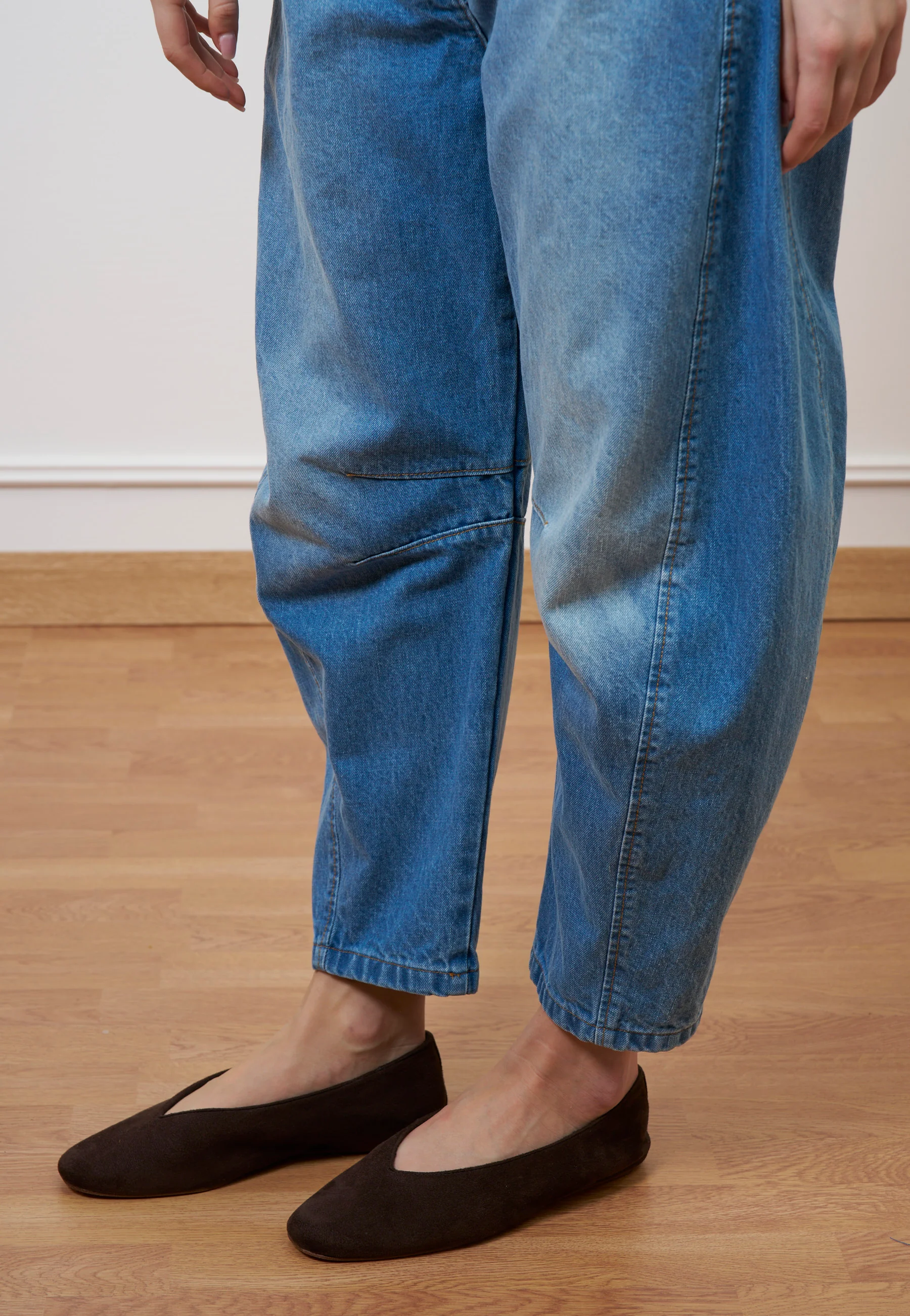 Jeans a vita alta con cuciture - BLU - Image 6