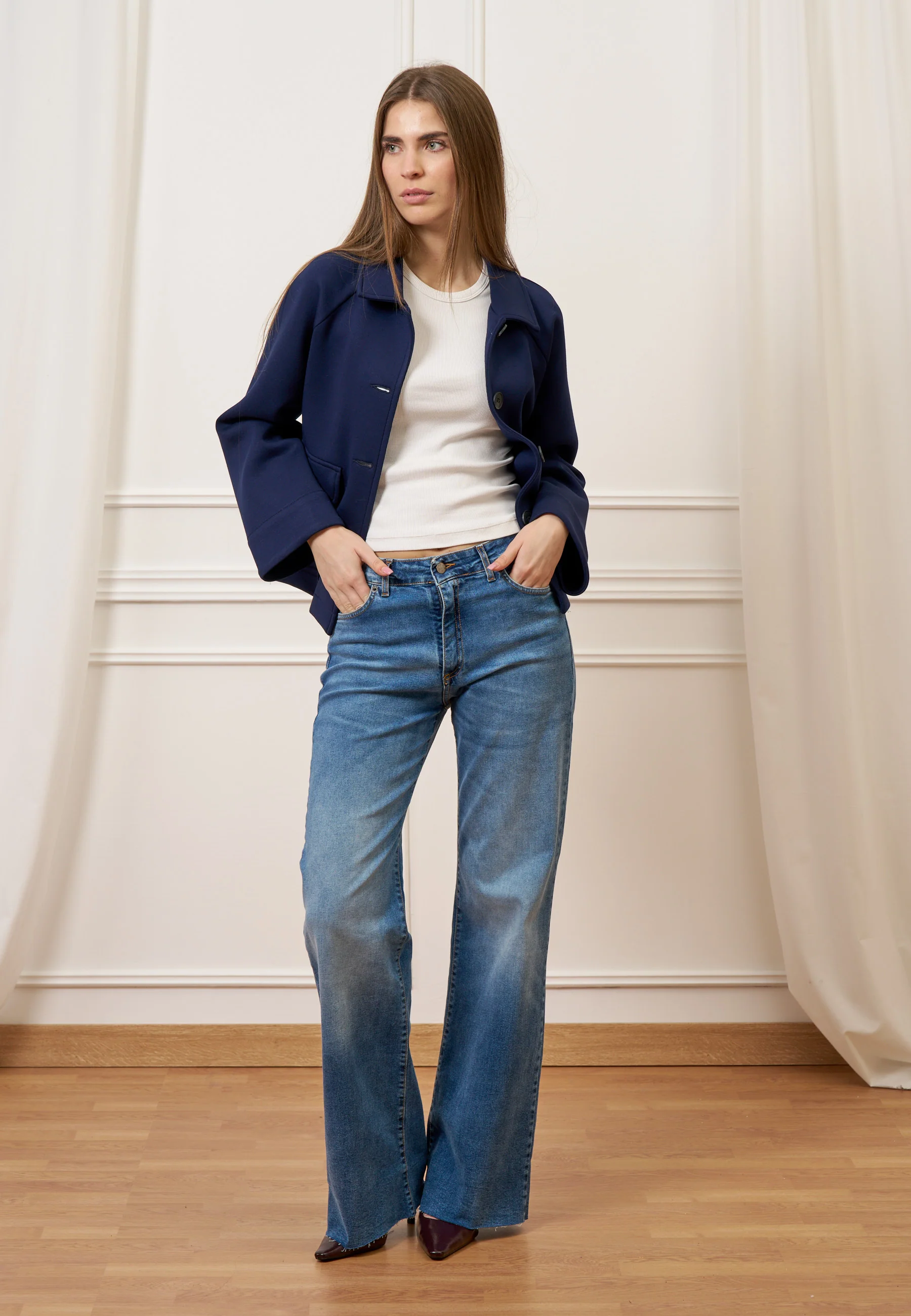 Jeans con fondo taglio vivo - JEANS - Image 3