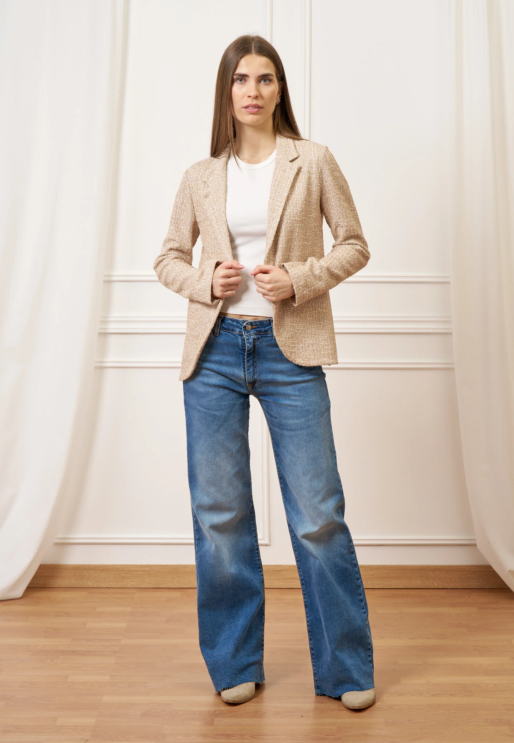 Jeans con fondo taglio vivo - JEANS - Image 9