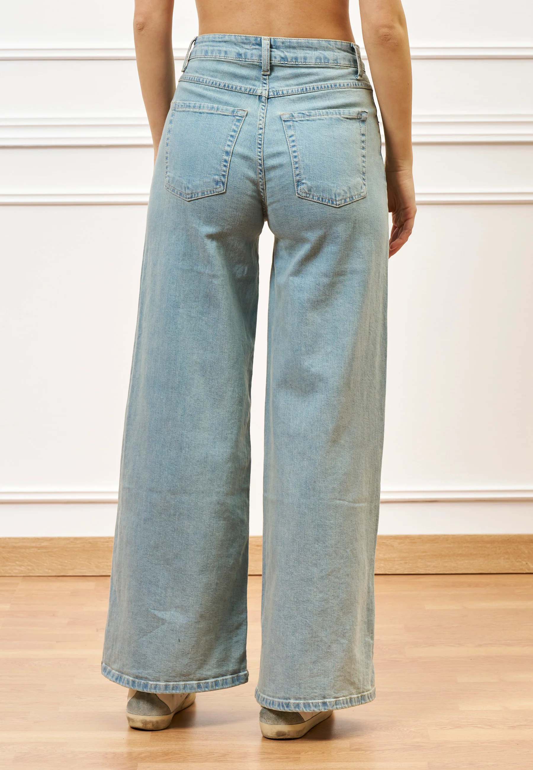 Jeans con gamba ampia a vita alta - JEANS - Image 5
