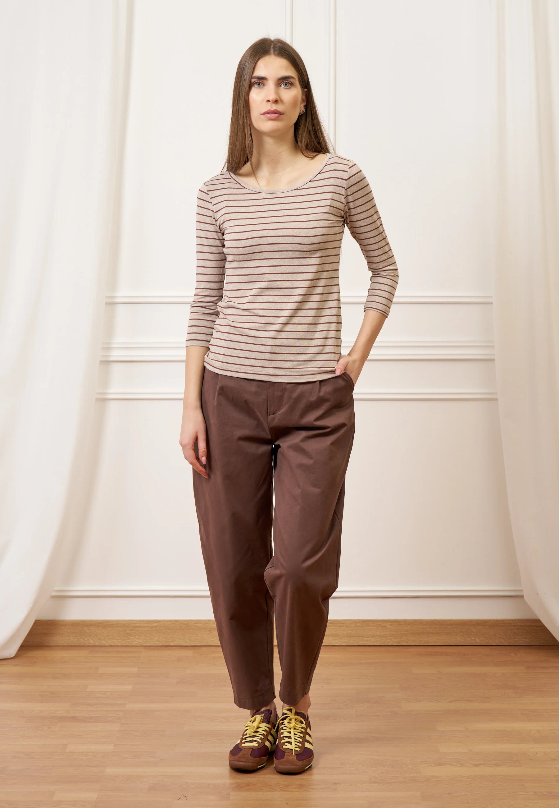 Pantalone balloon con pinces - MARRONE - Image 3