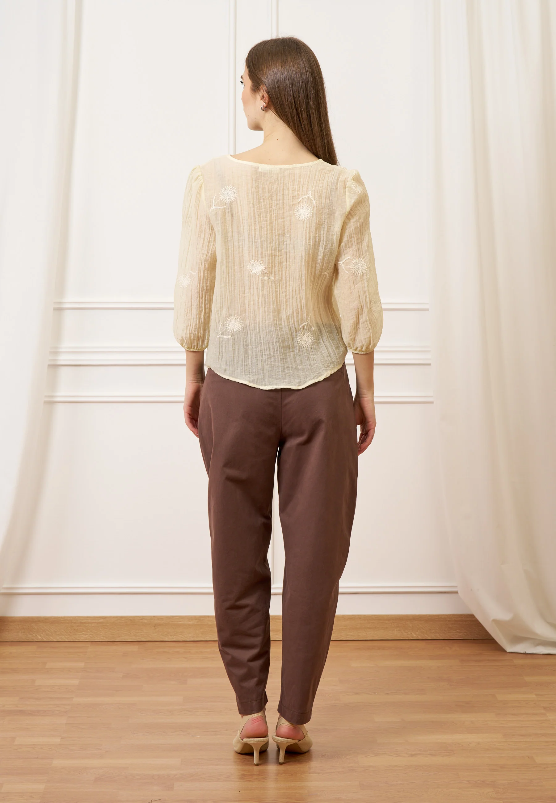 Pantalone balloon con pinces - MARRONE - Image 8