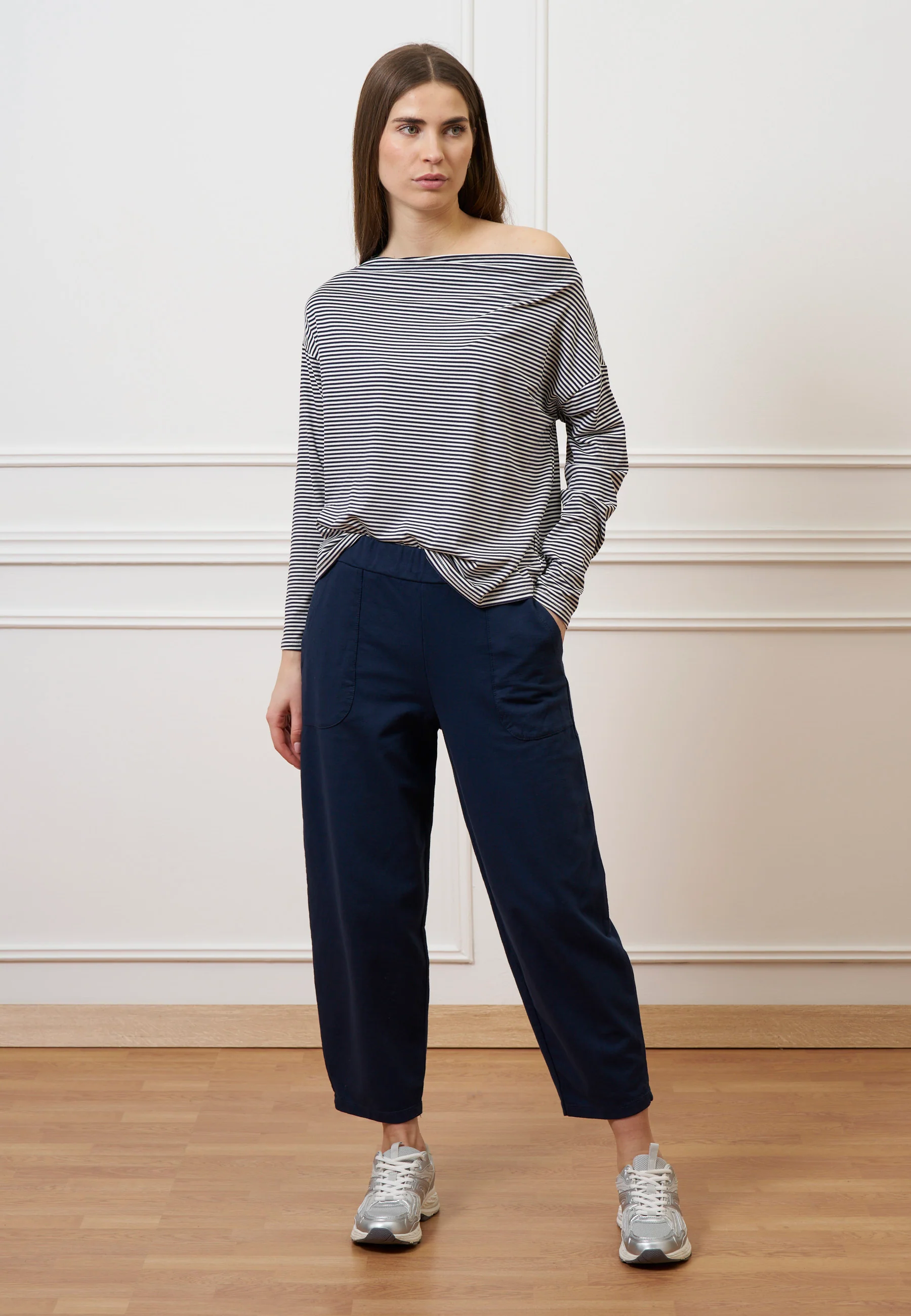 Pantalone mom fit in felpa  - BLU - Image 4