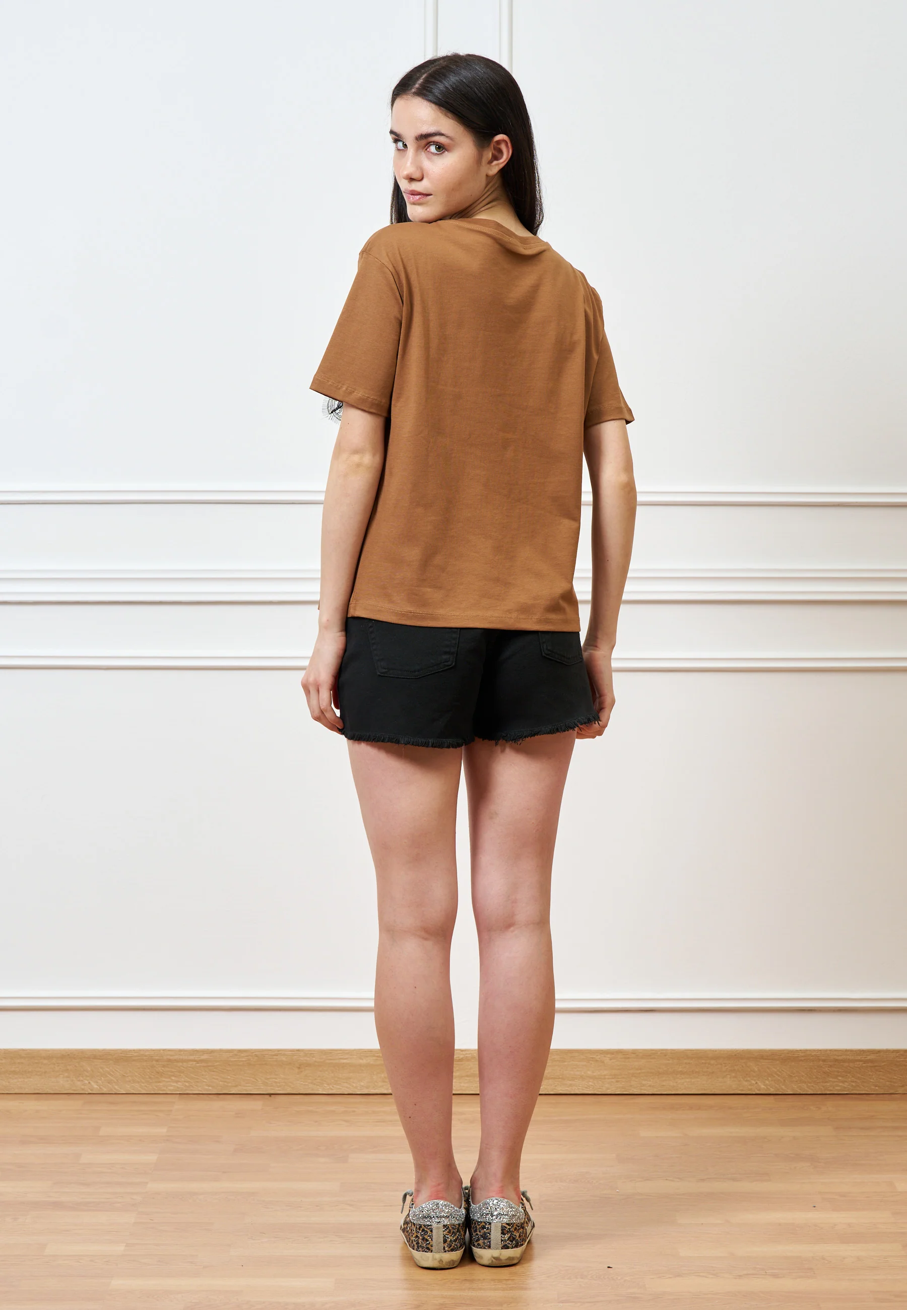 Shorts con fondo sfrangiato - NERO - Image 10