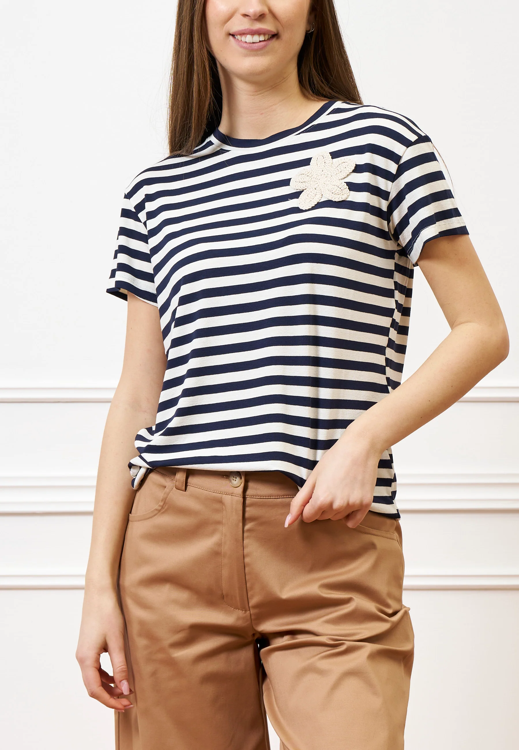 T-shirt a righe con fiore crochet - AVORIO/BLU
