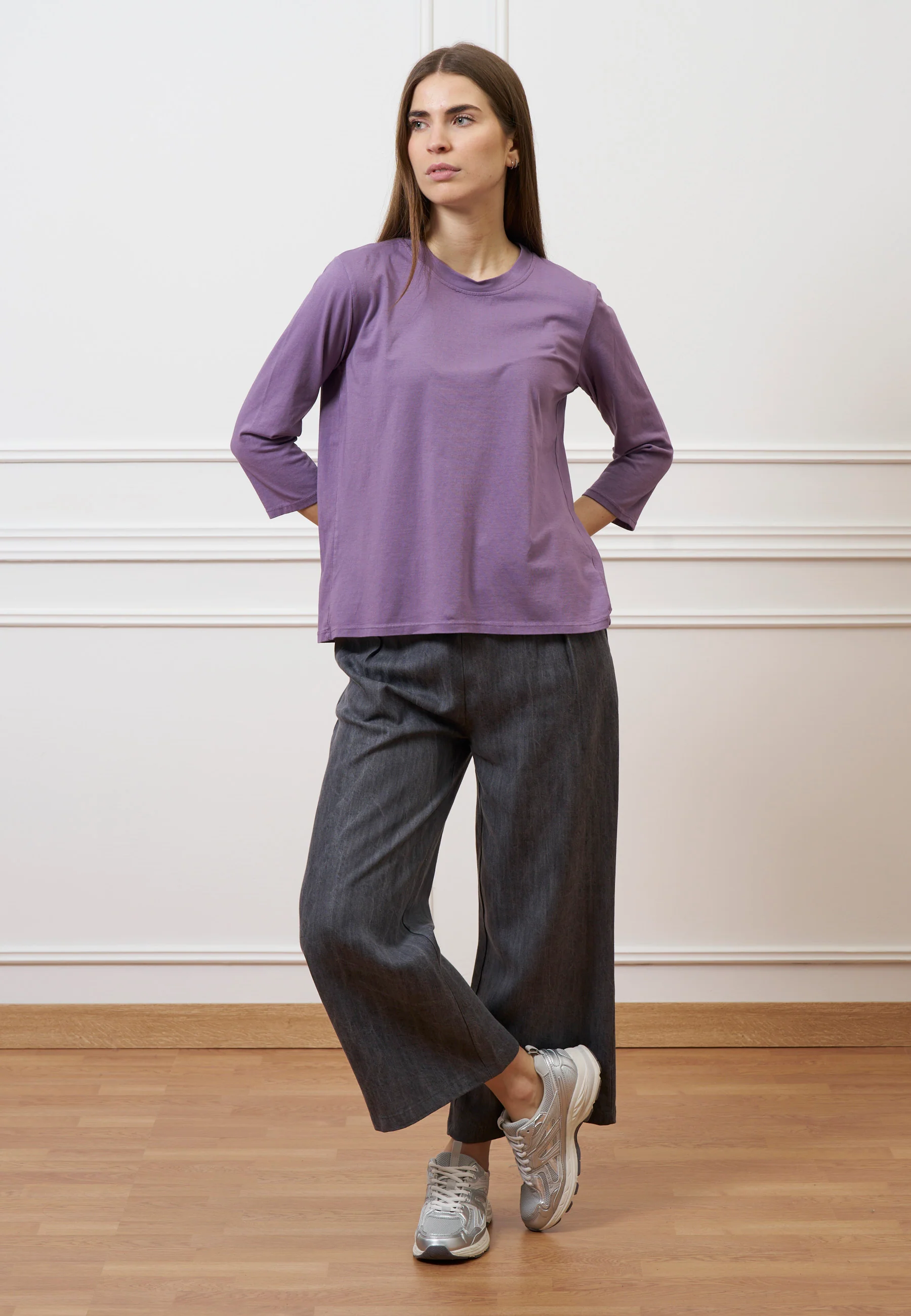 T-shirt con faldone sul retro - MALVA - Image 4
