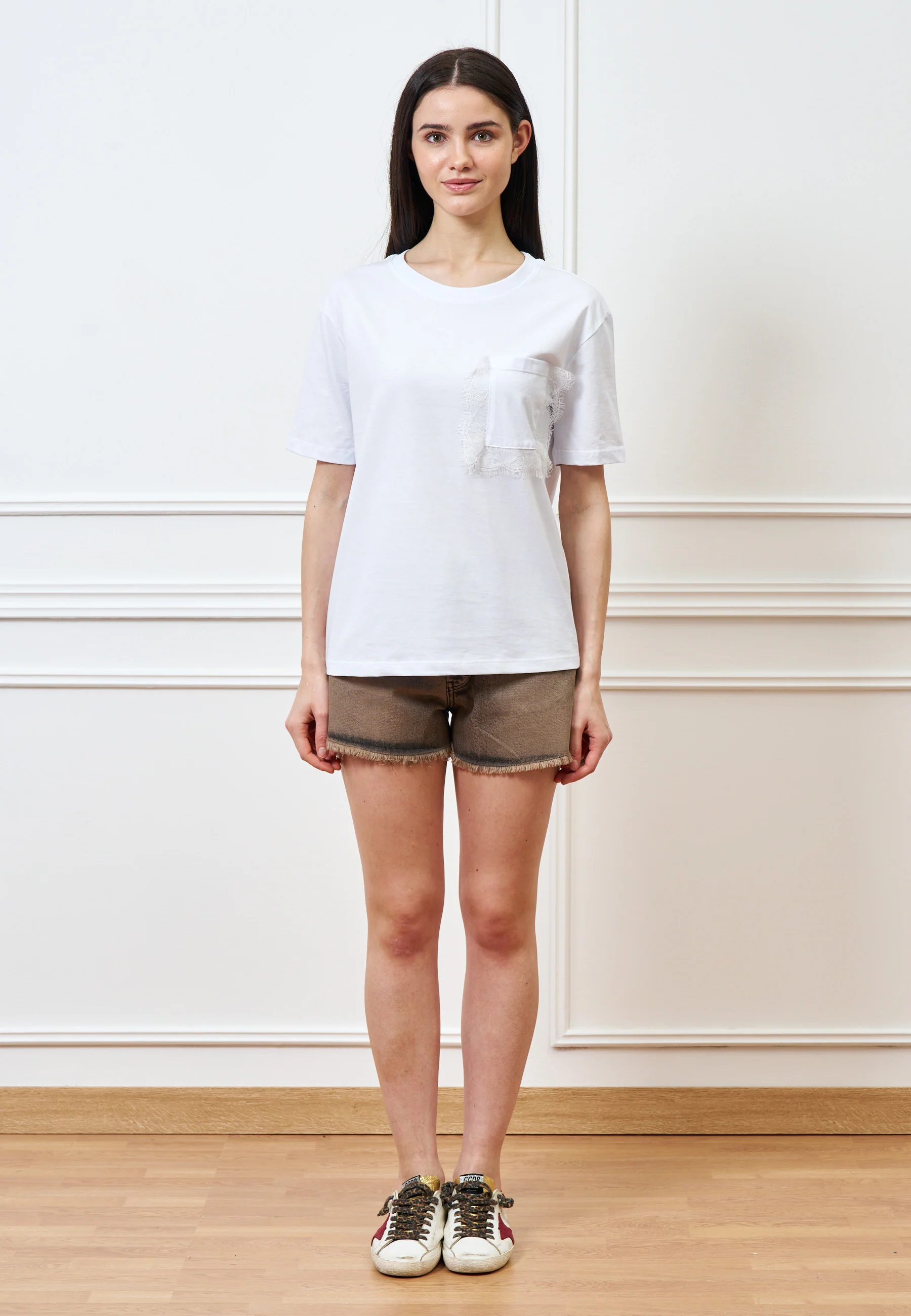 T-shirt con taschino bordo in pizzo - BIANCO - Image 4