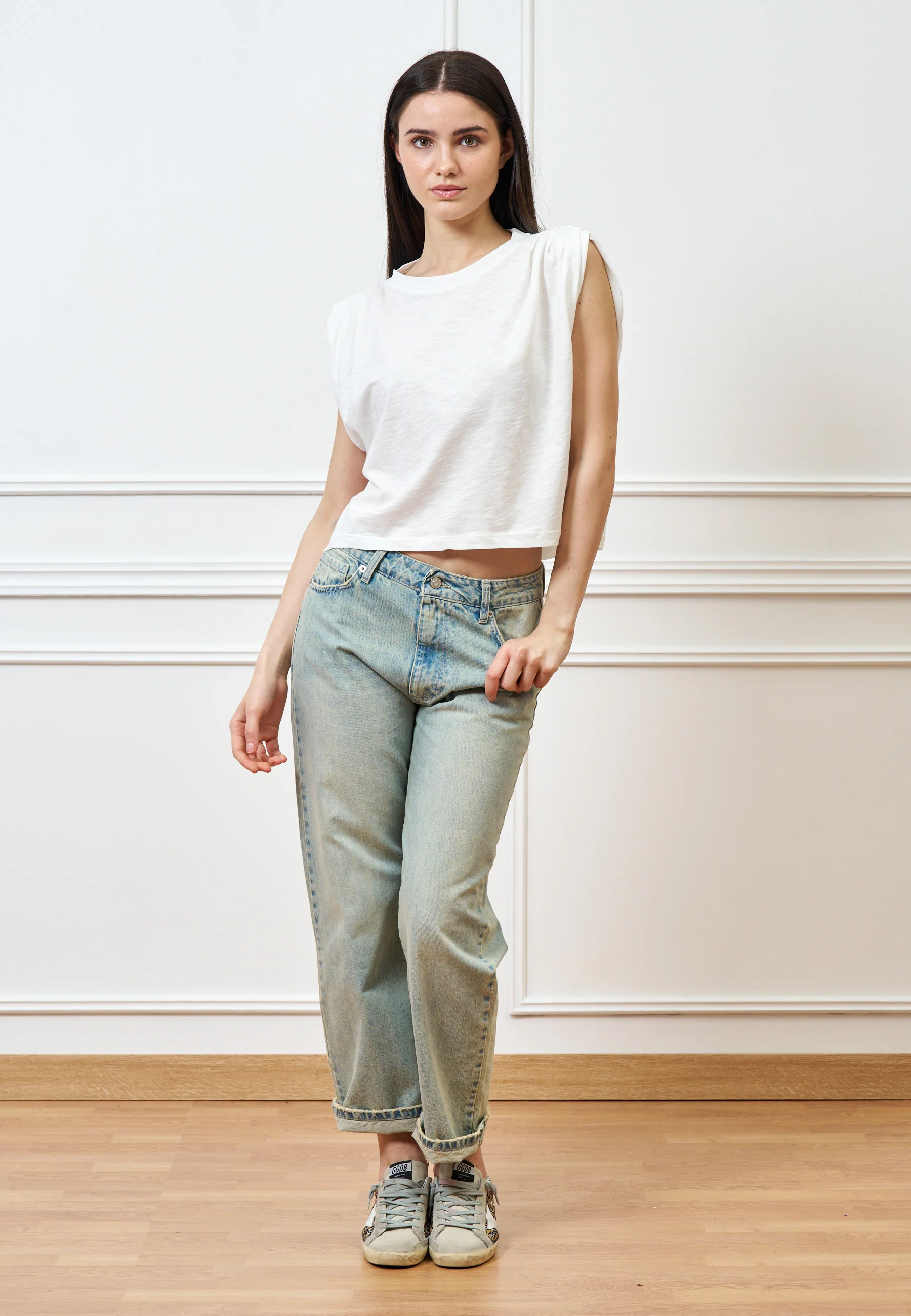 T-shirt crop con spalle arricciate - AVORIO - Image 2
